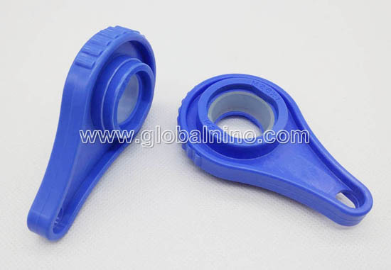 Faucet aerator install spanner